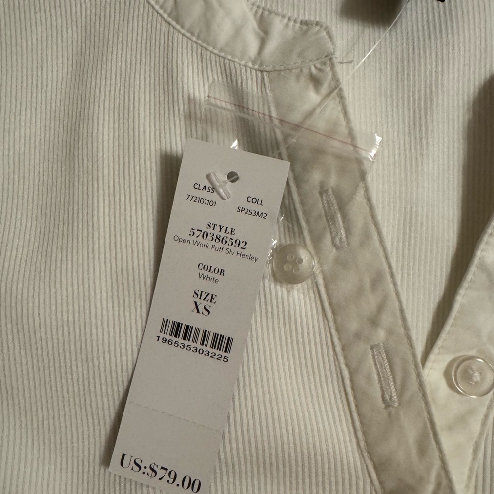 🤍 WHBM White Lace Puff Sleeve Henley Top | XS | NWT | Pima Cotton - Picture 2 of 5